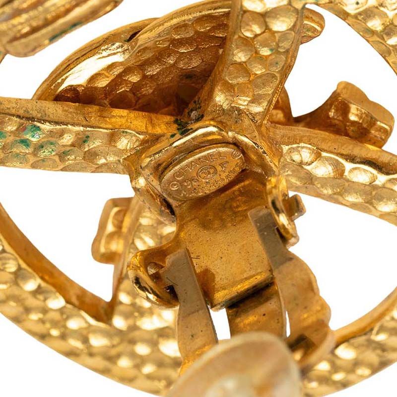 Chanel Vintage CC Logo Earrings Gold Plated — view 4