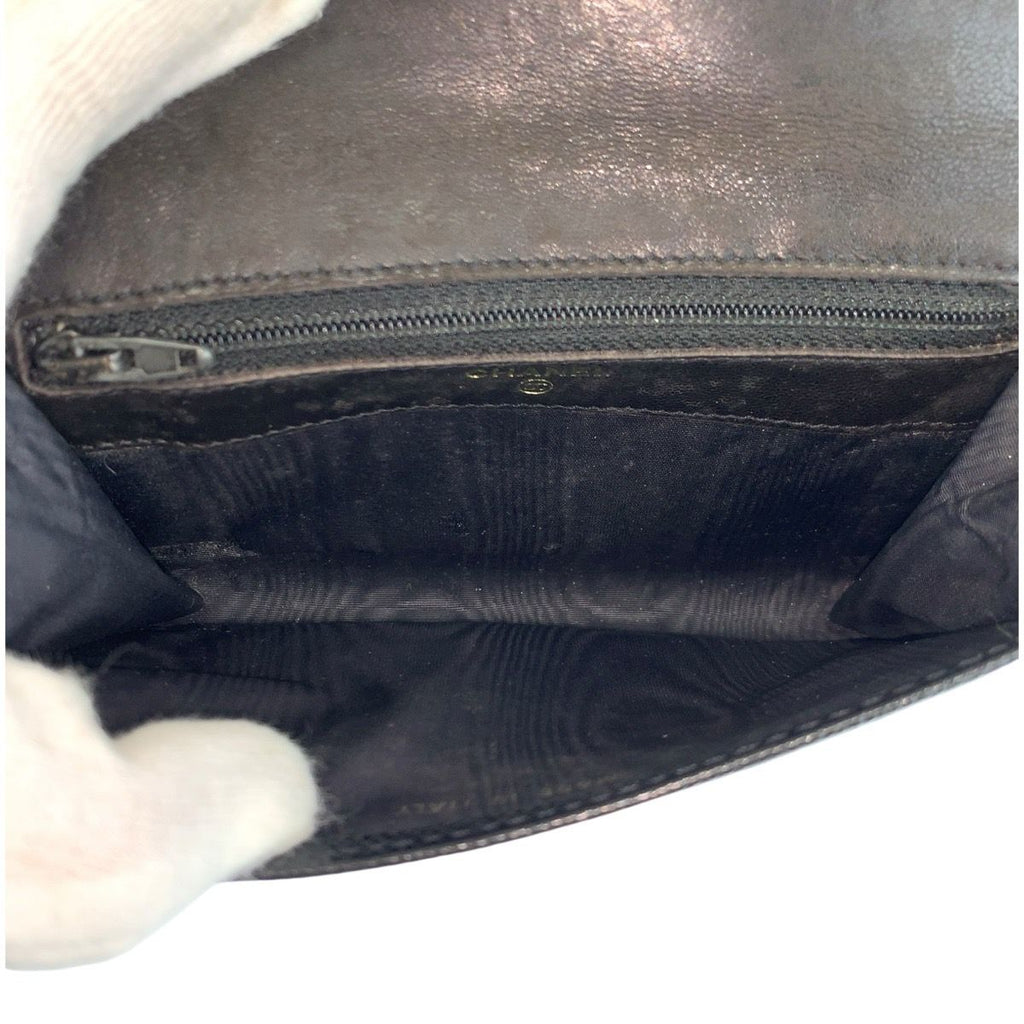 Chanel CC Logo Black Gold Leather Folded Wallet Compact — view 5