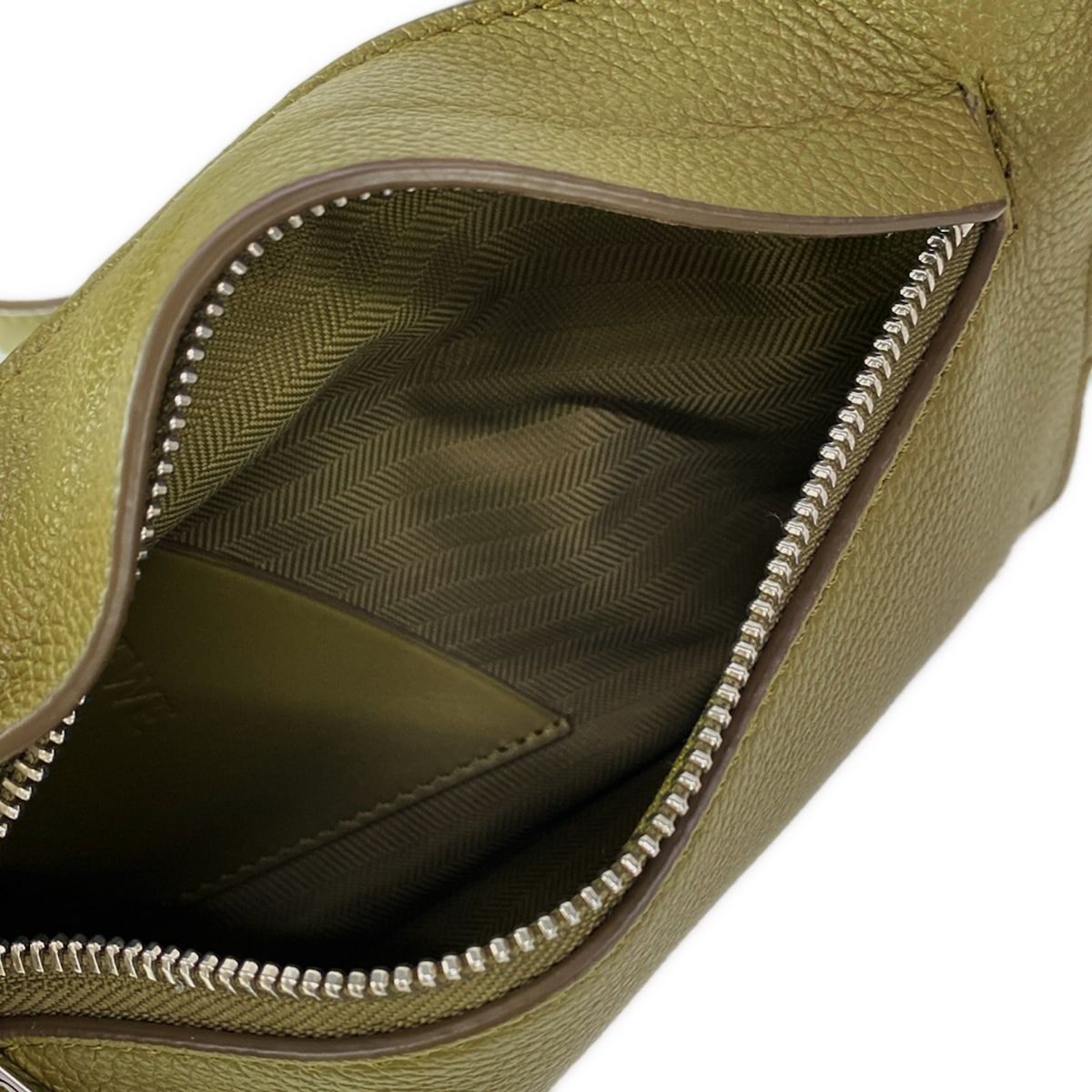 Loewe Shoulder Bag Vertical T Pocket Khaki — view 7