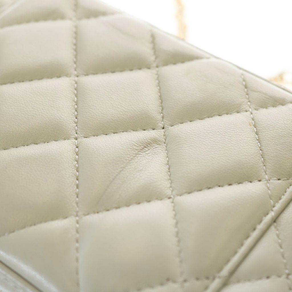 Chanel Vanity Mini Shoulder Bag Chain Light Green Mint Lambskin Gold — view 6