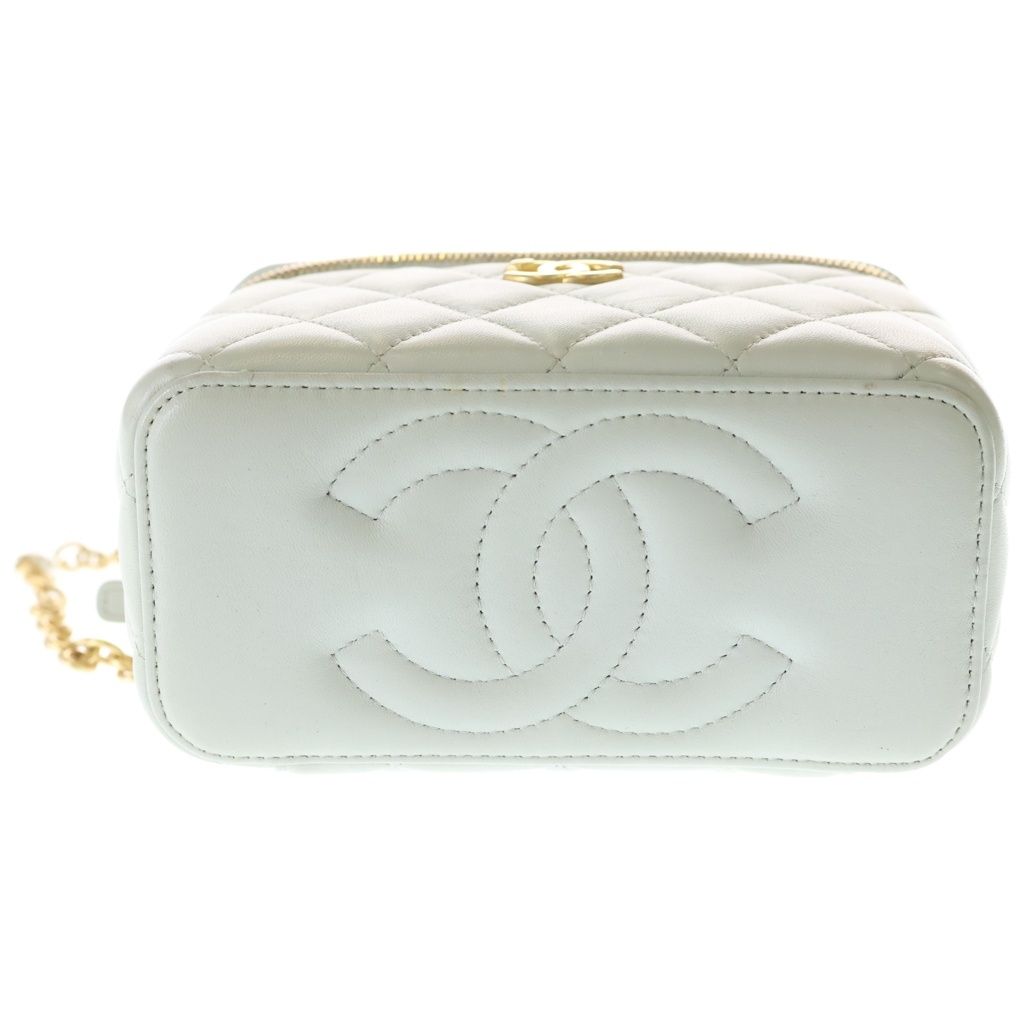 Chanel Vanity Mini Shoulder Bag Chain Light Green Mint Lambskin Gold — view 4