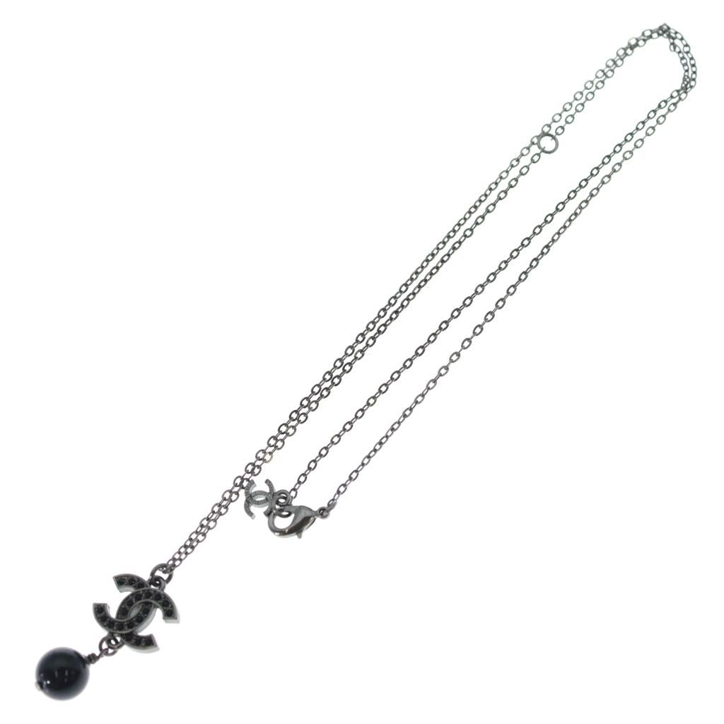 Chanel CC Logo Rhinestone Pearl Necklace Black — view 2