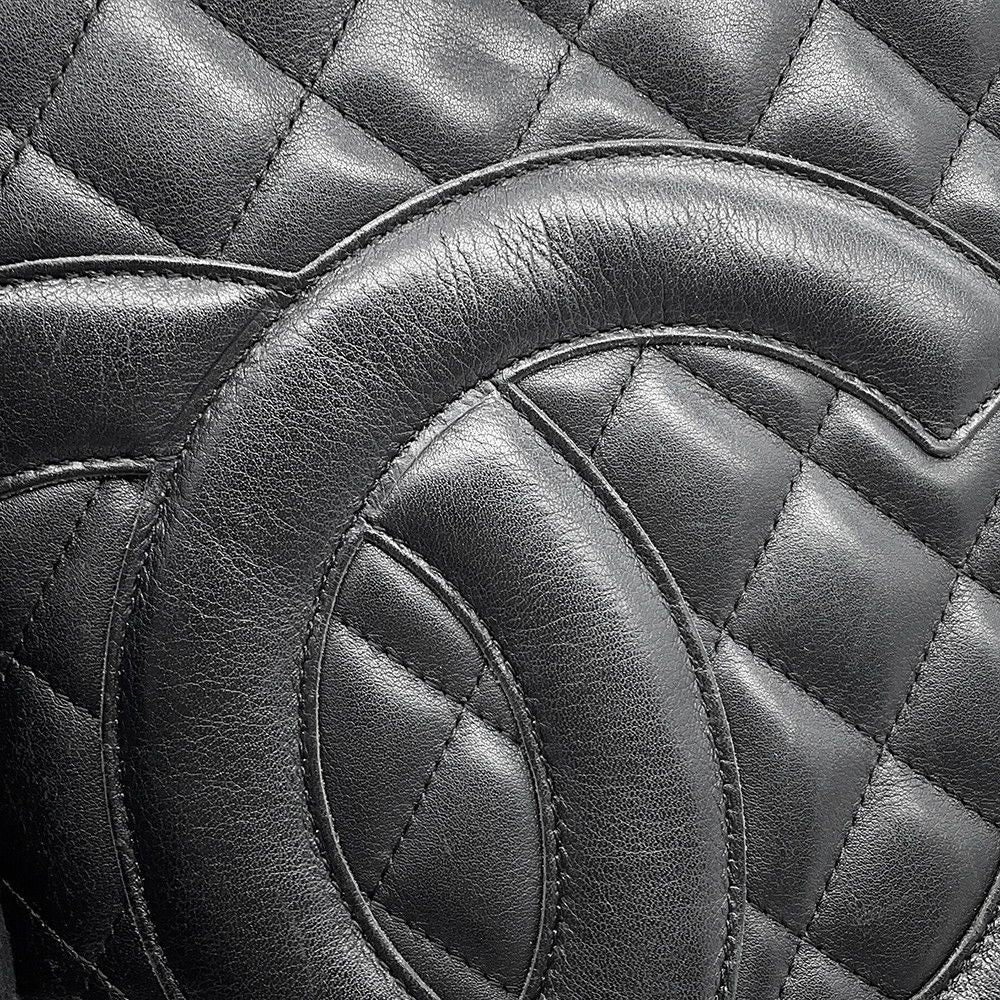 Chanel Handbag Cambon Line CC Logo Tote Lambskin Black — view 8