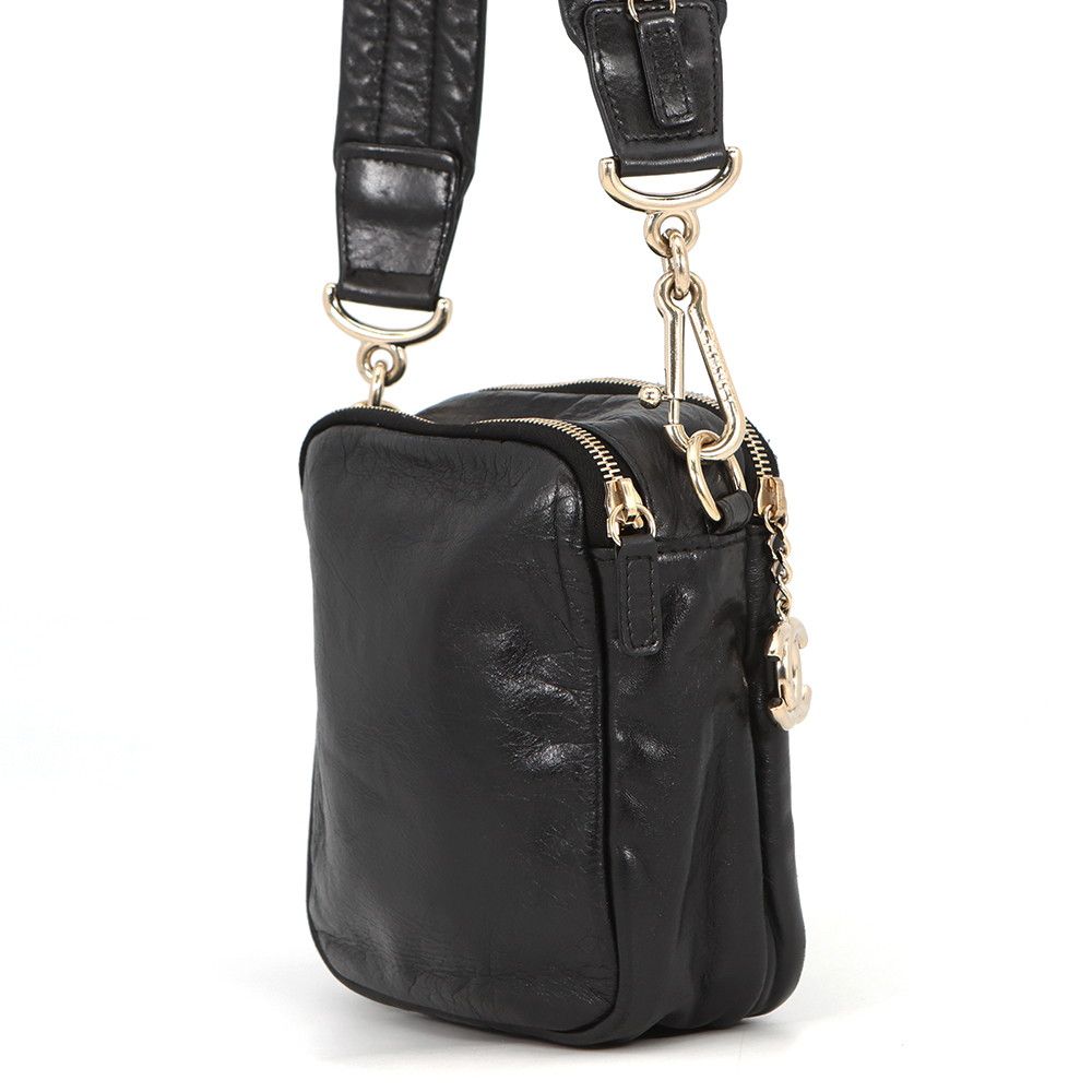 Chanel Shoulder Bag CC Logo Leather Black — view 2