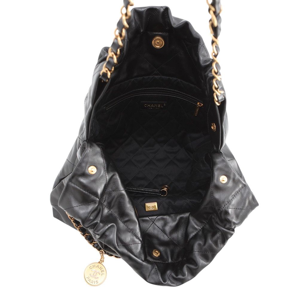 Chanel 22 Shiny Calfskin Shoulder Bag Black — view 5