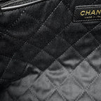 Chanel 22 Shiny Calfskin Shoulder Bag Black — view 9