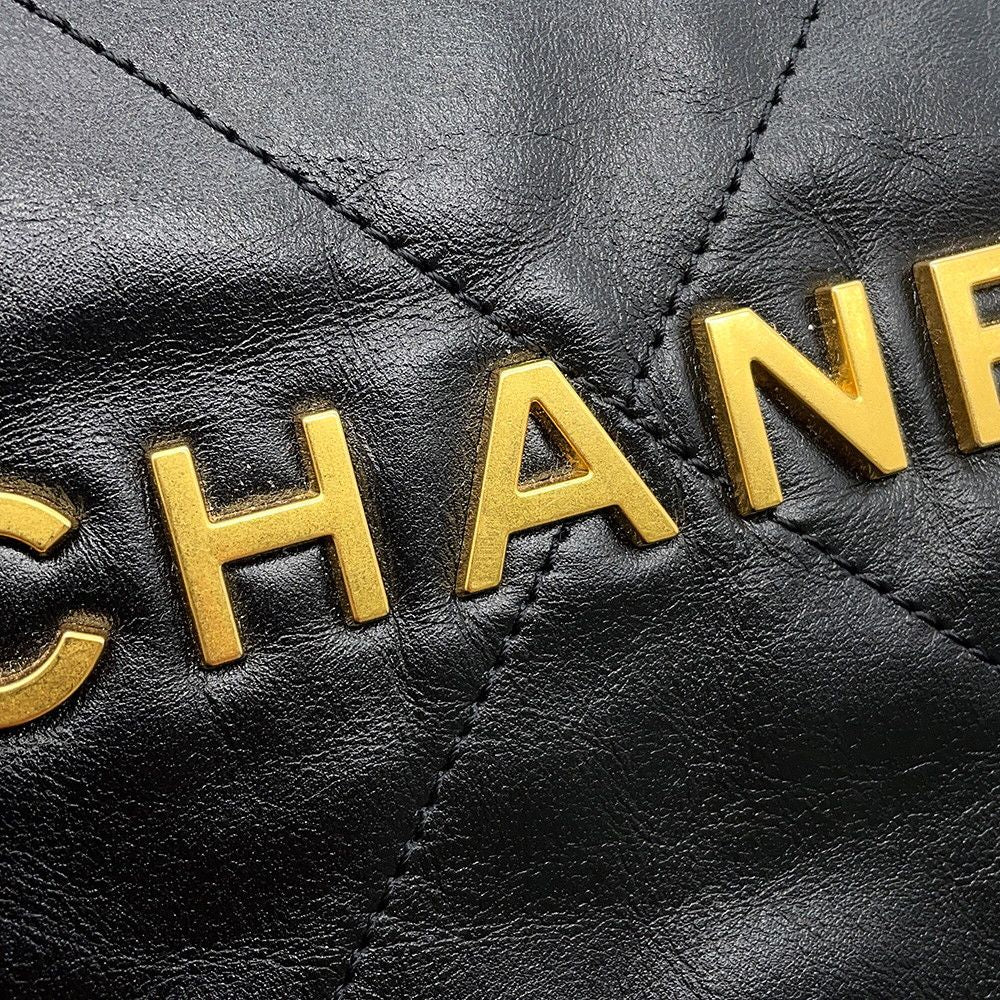 Chanel 22 Shiny Calfskin Shoulder Bag Black — view 7