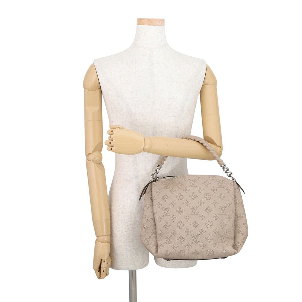 Louis Vuitton Shoulder Bag Monogram Mahina Babylon Chain BB 2-Way — view 4