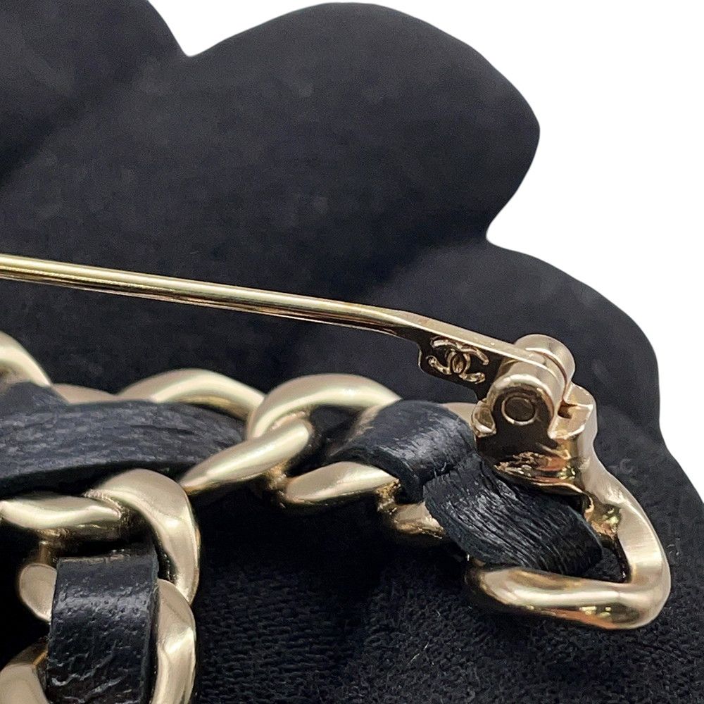 Chanel Brooch CC Logo Leather 22 Black — view 5