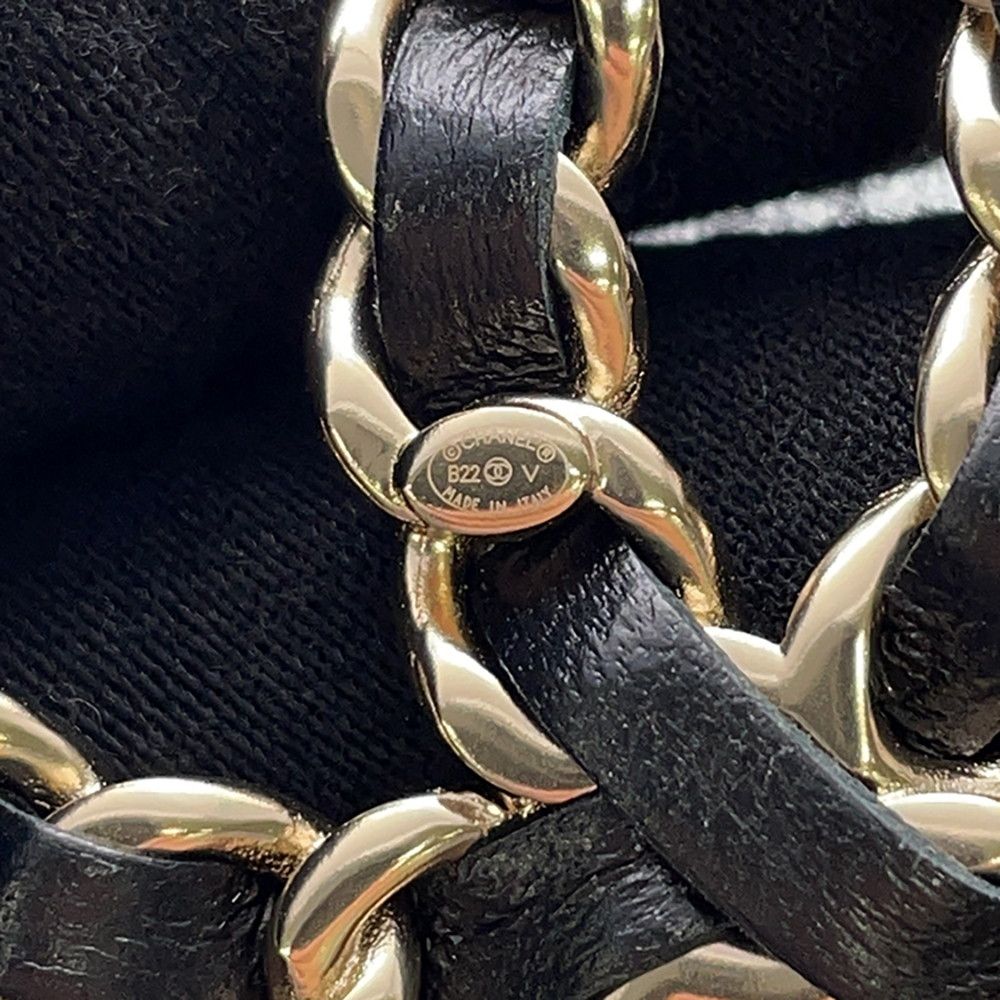 Chanel Brooch CC Logo Leather 22 Black — view 7