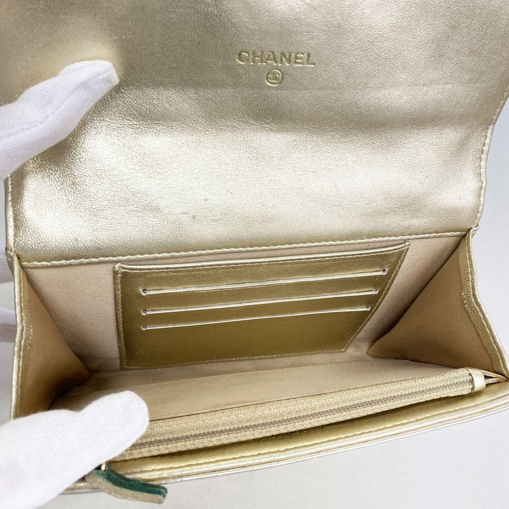 Chanel Wallet Icon Patent Leather Champagne Gold — view 3