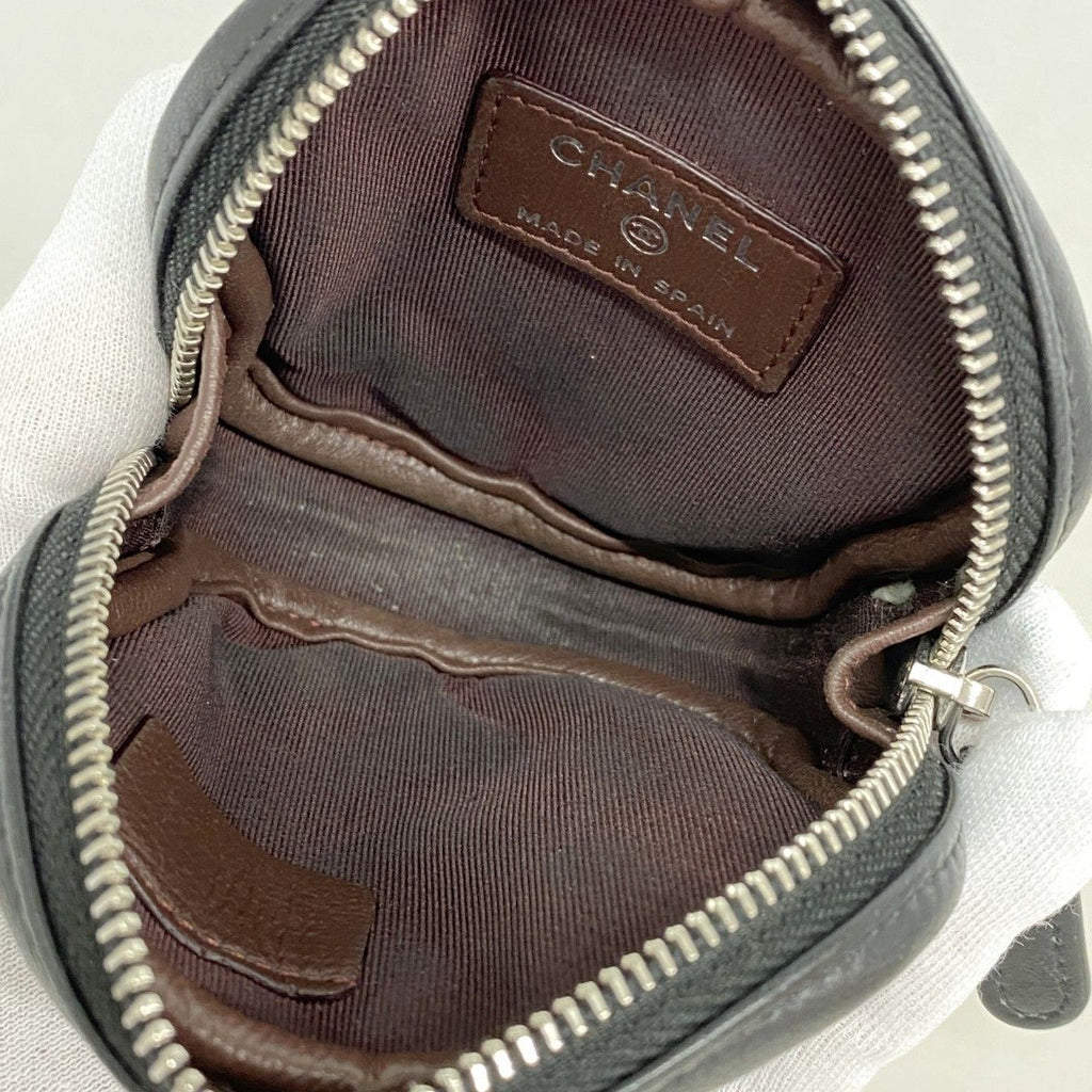 Chanel Coin Case Stitch Lambskin Black Silver — view 3