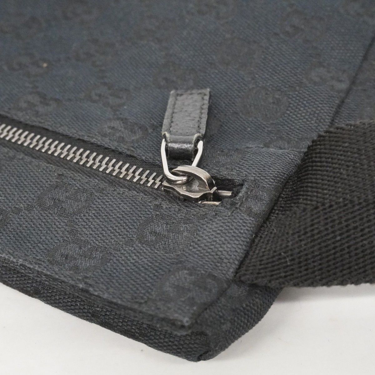 Gucci Waist Bag GG Canvas Black Silver — view 9