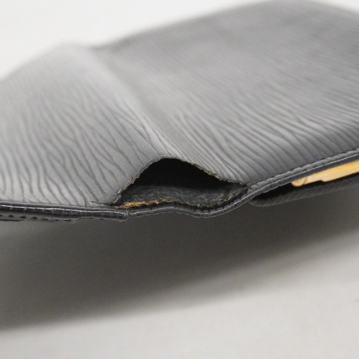 Louis Vuitton Wallet Epi Continental Viennois Noir — view 5