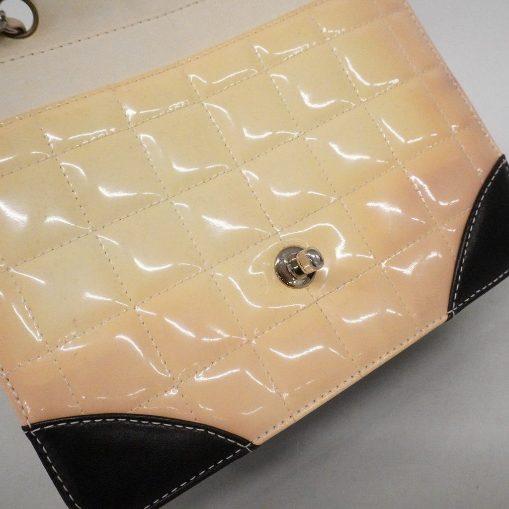 Chanel Shoulder Bag Choco Bar Patent Leather Ivory Black Silver — view 6