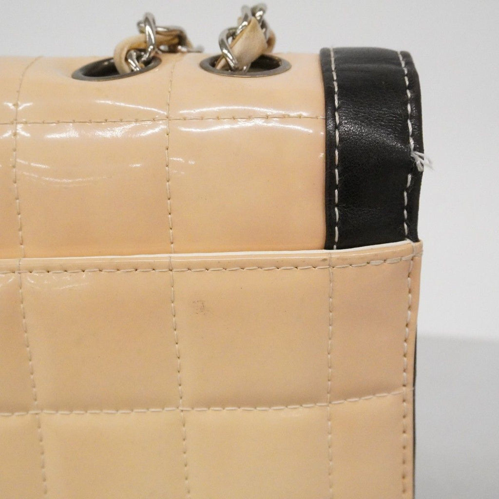 Chanel Shoulder Bag Choco Bar Patent Leather Ivory Black Silver — view 7