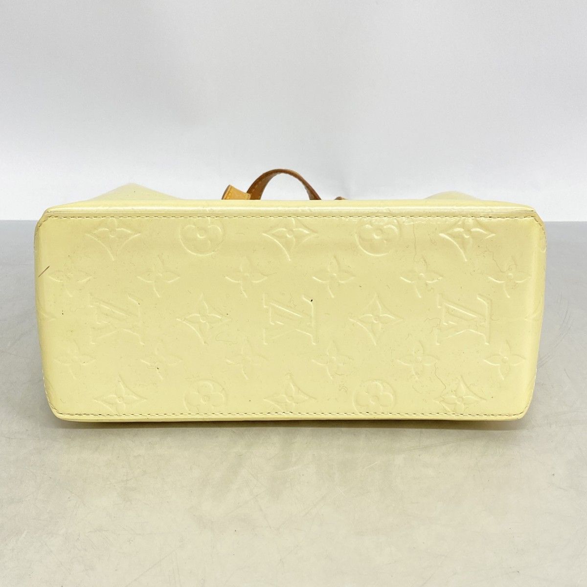 Louis Vuitton Handbag Vernis Reed PM Loulou — view 3