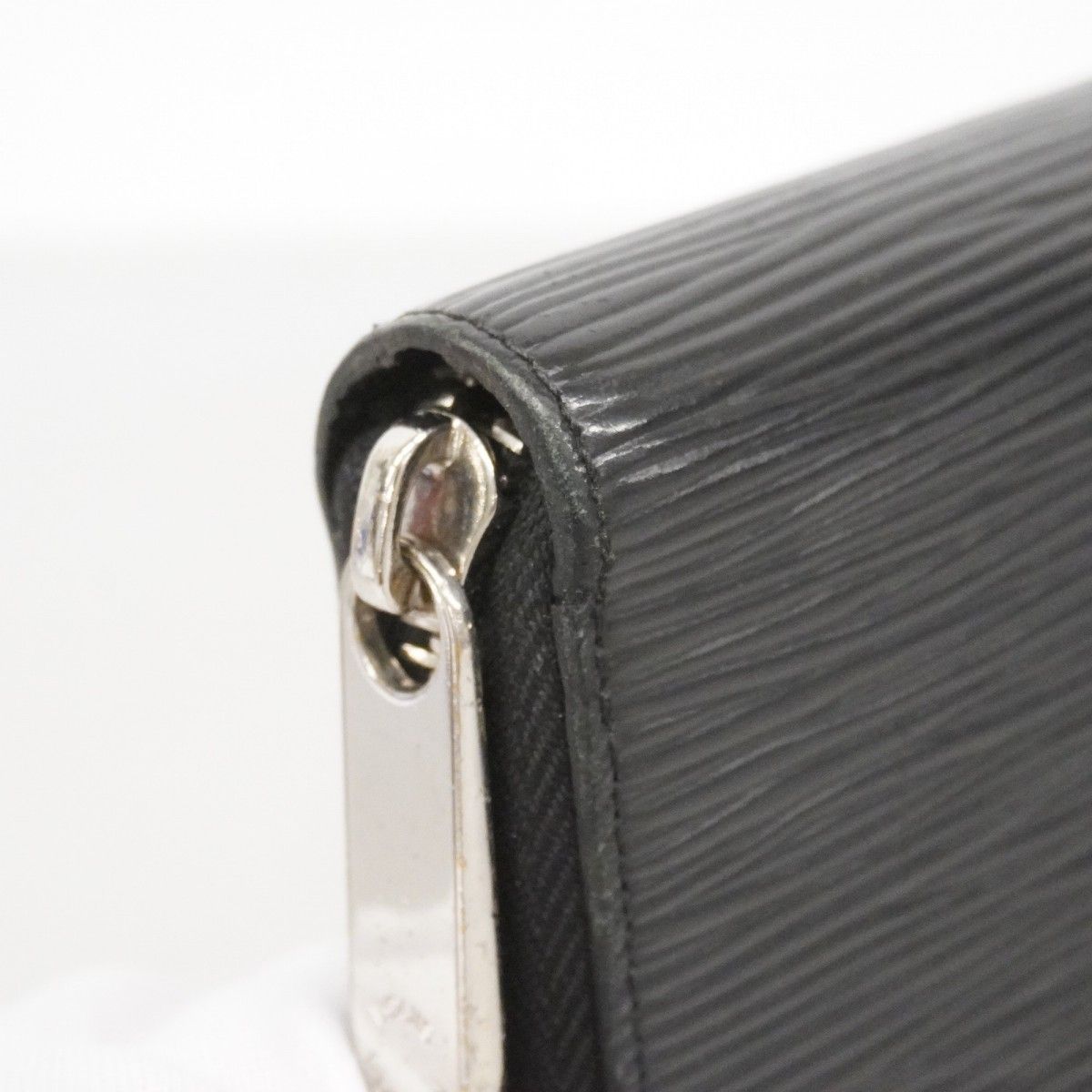 Louis Vuitton Wallet Epi Zippy Noir — view 5