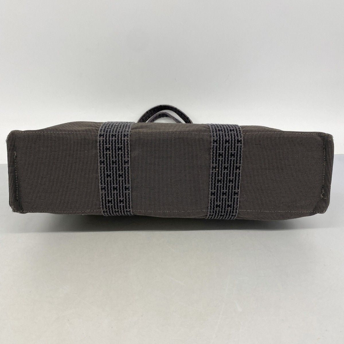 Hermes Tote Her Line Canvas Gray Silver — view 3