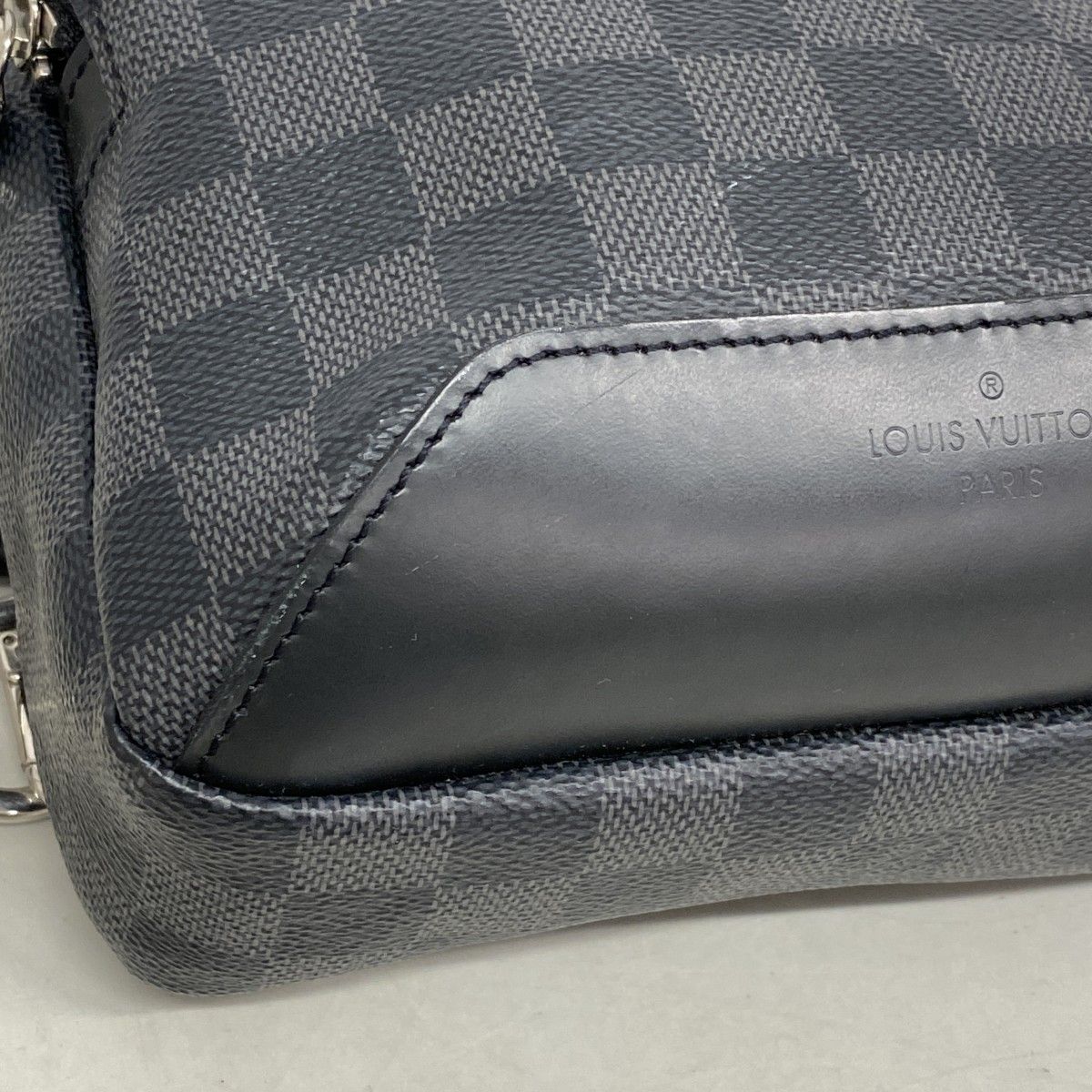 Louis Vuitton Belt Bag Damier Graphite Avenue Black — view 6