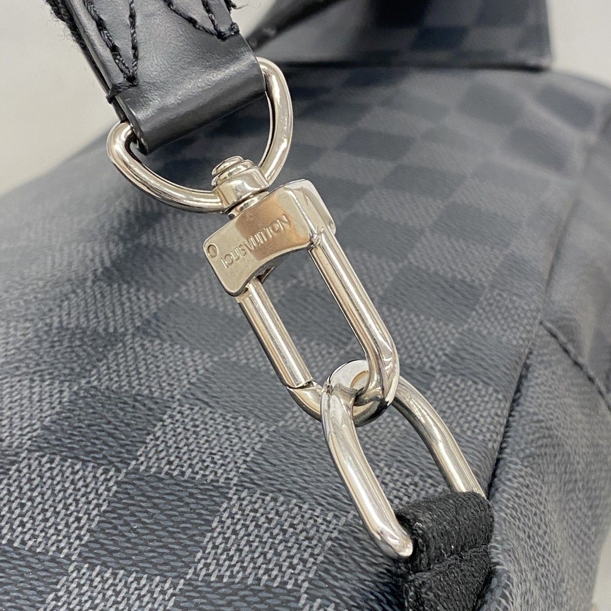 Louis Vuitton Belt Bag Damier Graphite Avenue Black — view 8