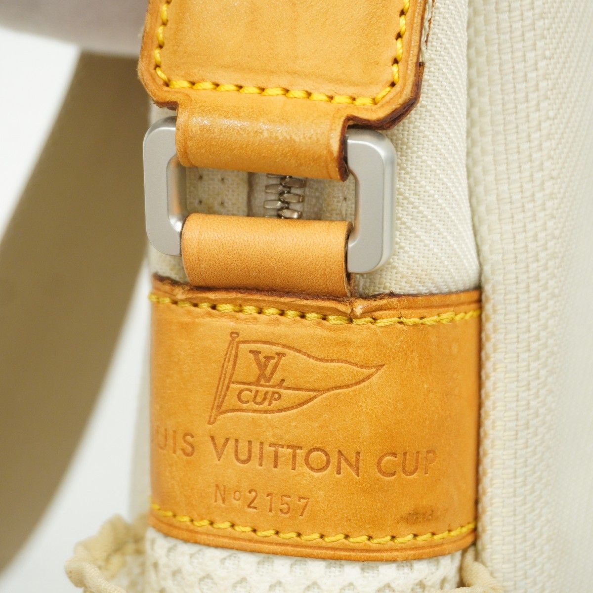 Louis Vuitton Shoulder Bag Damier Jean Weatherly White Cup LV — view 5