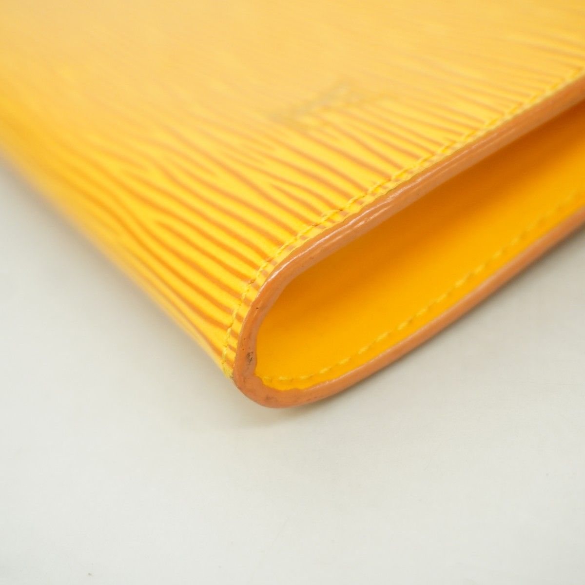 Louis Vuitton Pouch Epi Pochette Jaune — view 8