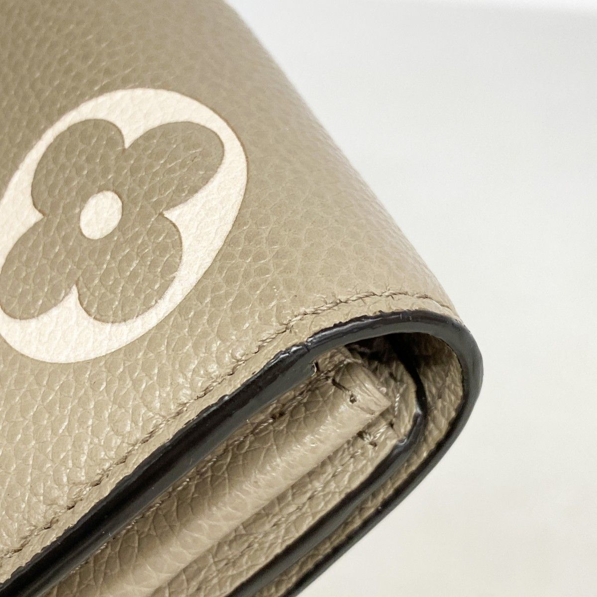 Louis Vuitton Wallet Monogram Empreinte Bicolor Portefeuille Sarah NM Tourterell — view 5