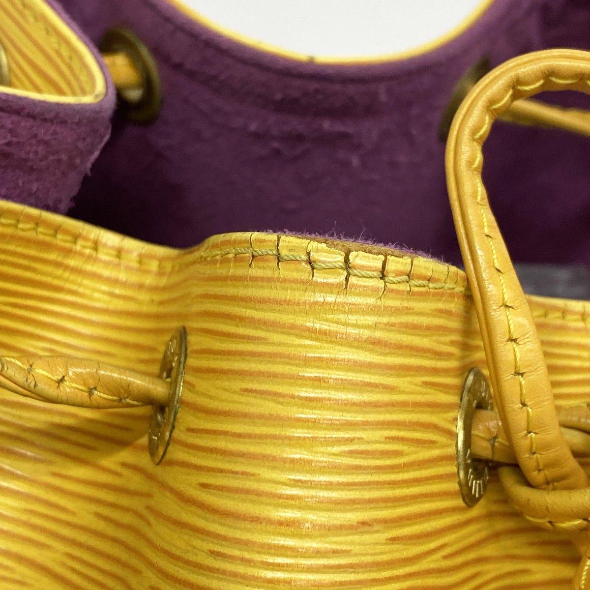 Louis Vuitton Shoulder Bag Epi Petit Noe Jaune — view 7