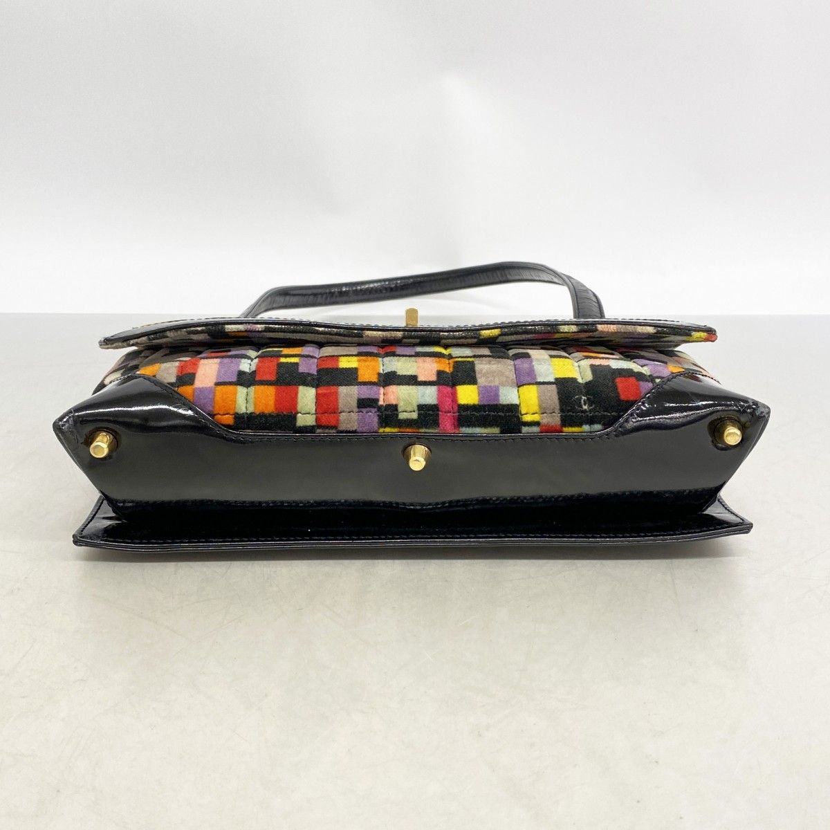 Chanel Shoulder Bag 2.55 Patent Leather Velour Multicolor Black Gold — view 3