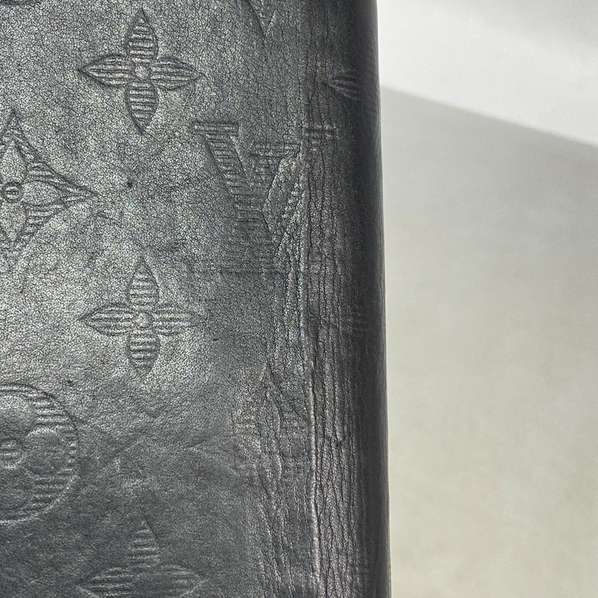 Louis Vuitton Wallet Monogram Shadow Zippy Vertical Black — view 7