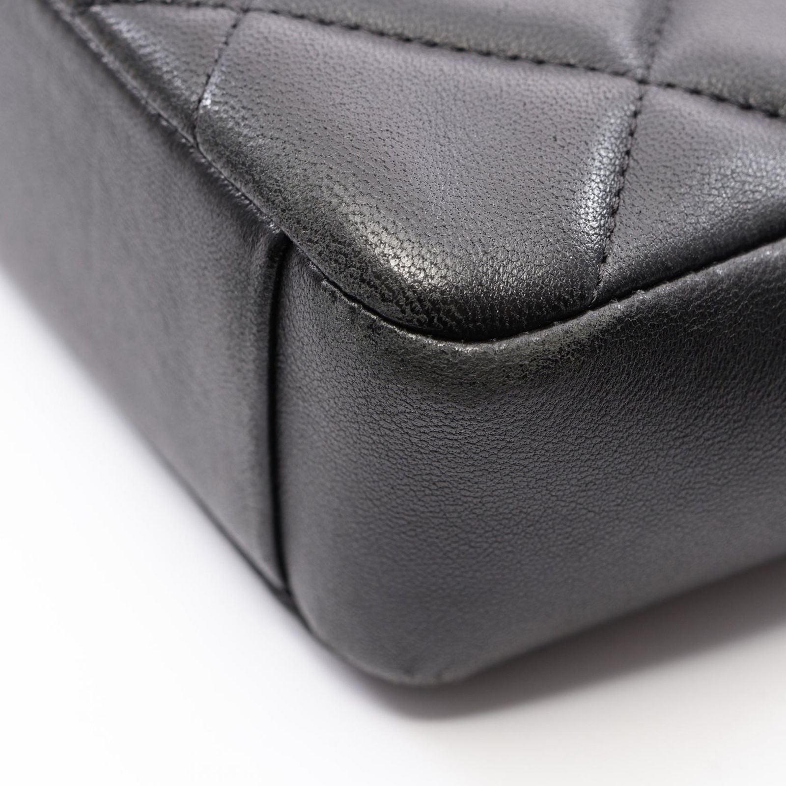 Chanel Shoulder Bag Quilted Black Lambskin Diamond Stitch Chain — view 8