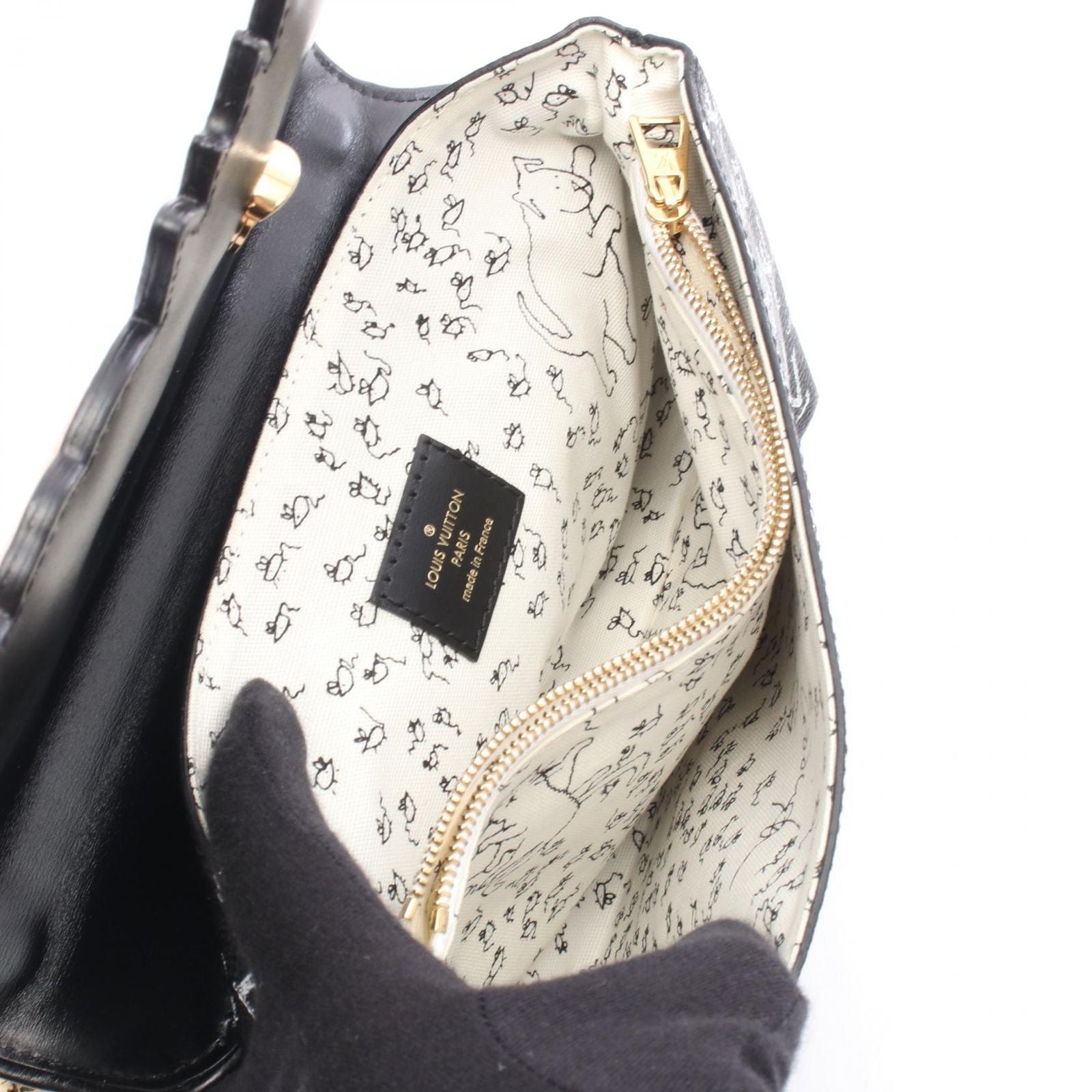 Louis Vuitton Shoulder Bag Cat Gram Leather Canvas Cat Pochette — view 3