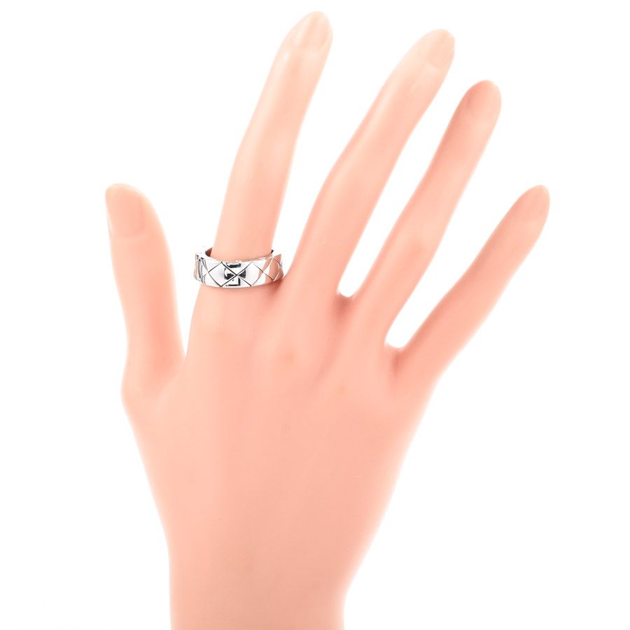 Chanel Ring Quilted White Gold