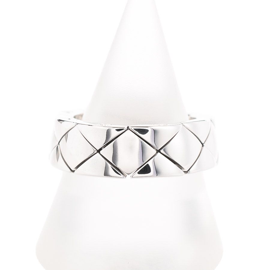 Chanel Ring Quilted White Gold