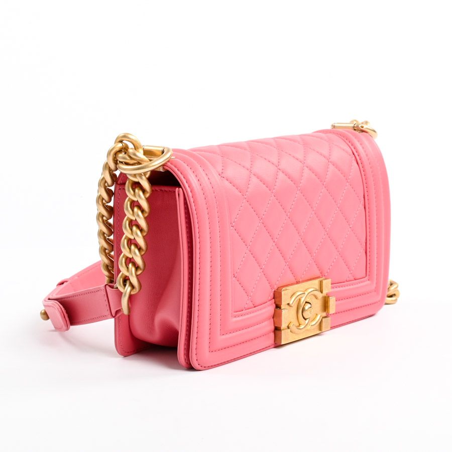 Chanel Shoulder Bag Boy Small — view 2