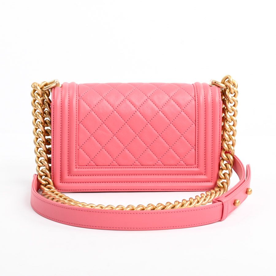 Chanel Shoulder Bag Boy Small — view 3