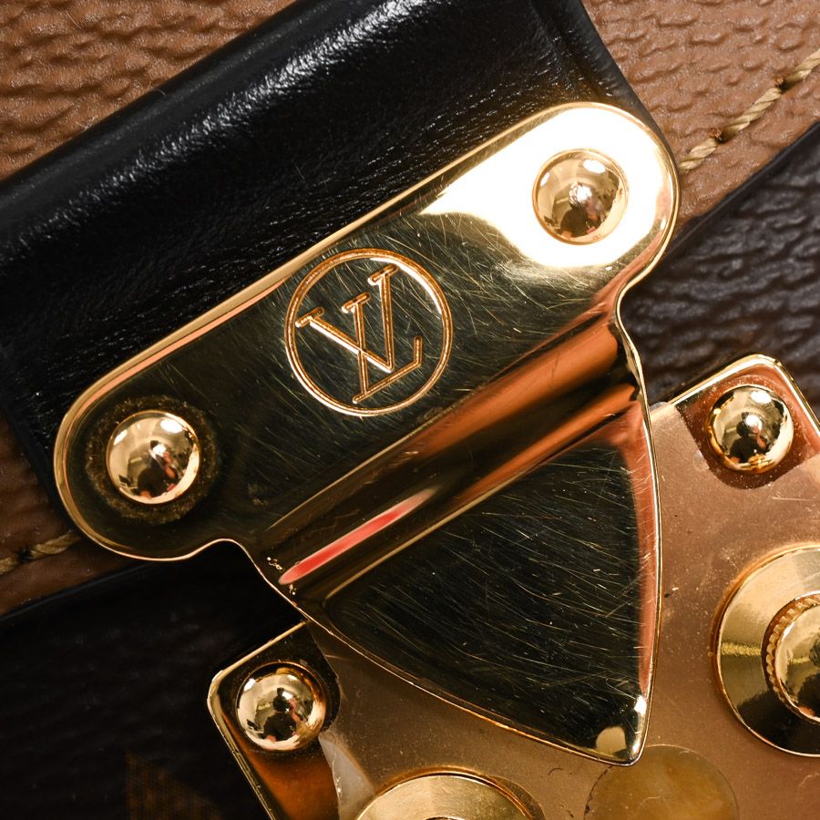Louis Vuitton Shoulder Bag Camera — view 8