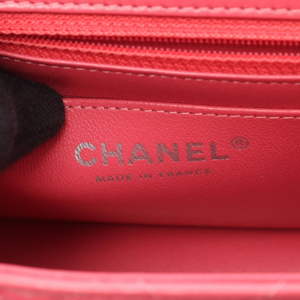 Chanel Shoulder Bag Mini Quilted Pink Lambskin Chain — view 4