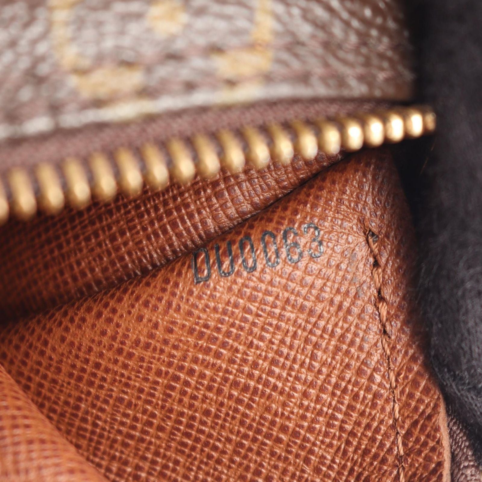 Louis Vuitton Handbag Papillon 26 Canvas Leather PM — view 5