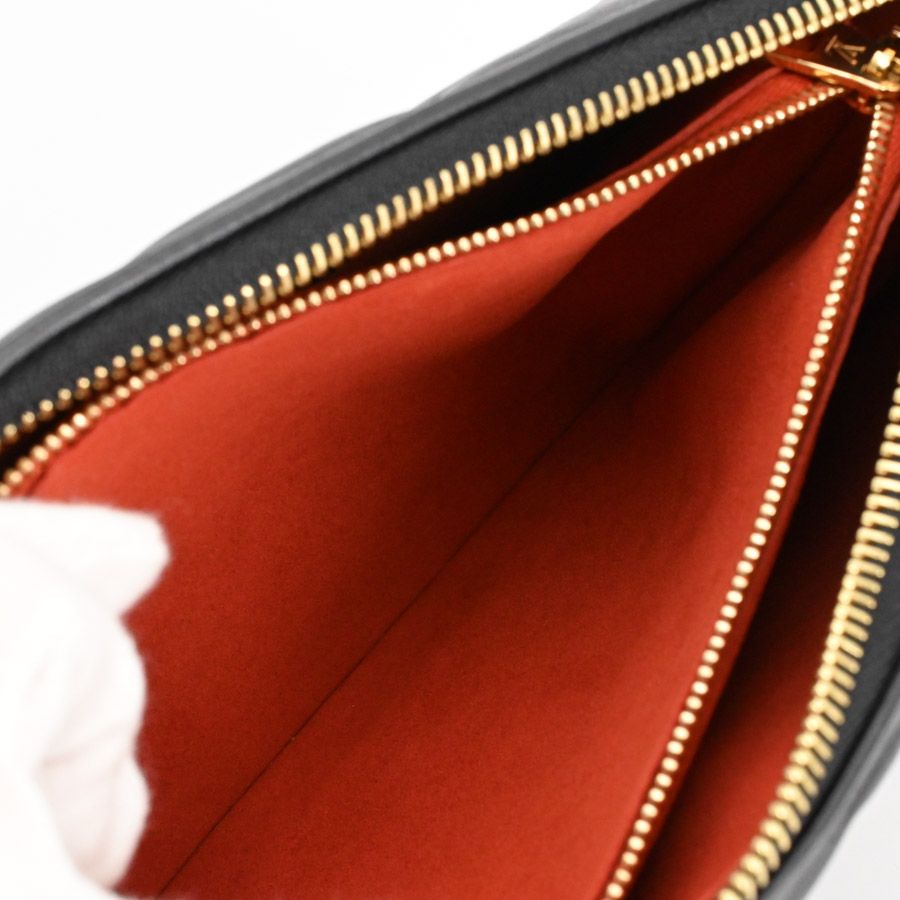 Louis Vuitton Shoulder Bag Coussin BB — view 4