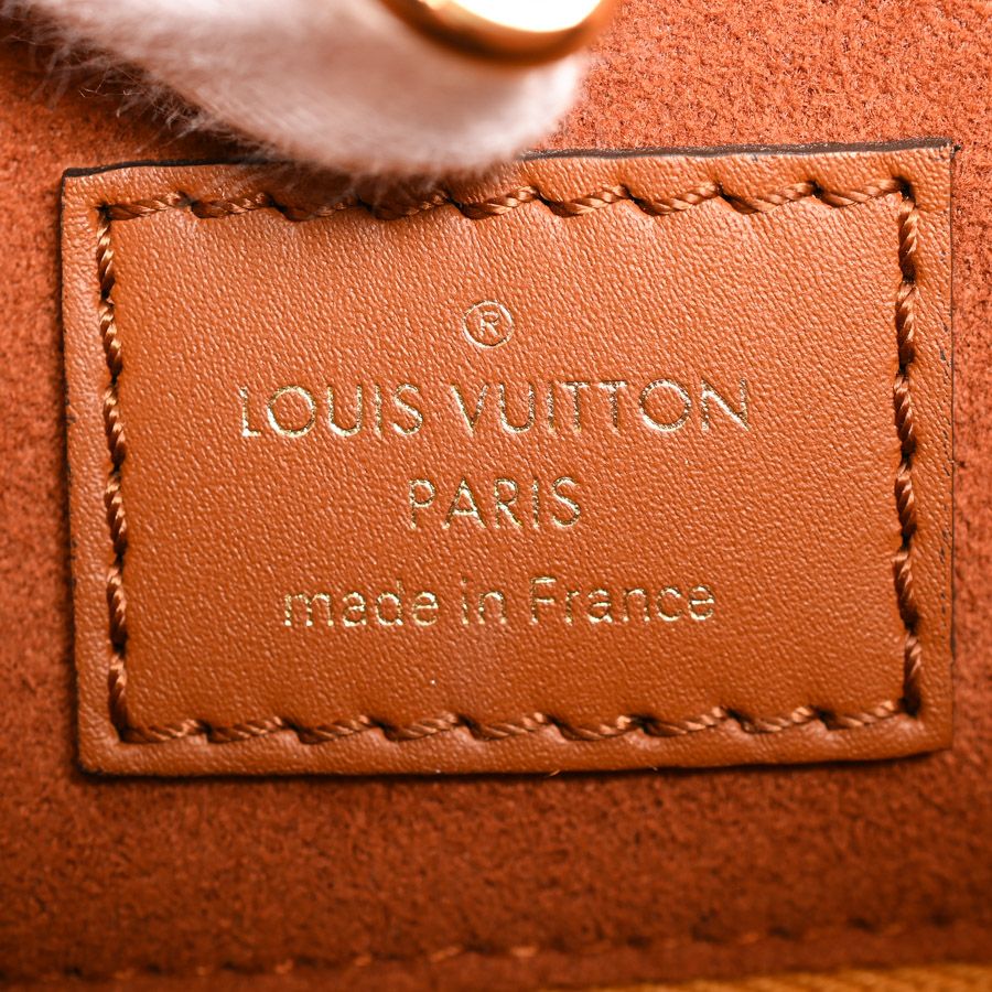 Louis Vuitton Handbag Fold Tote PM — view 6