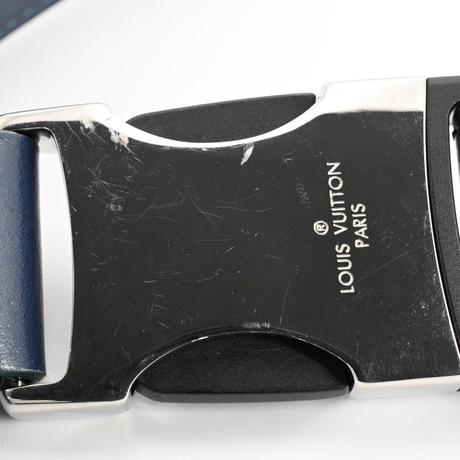 Louis Vuitton Belt Bag Discovery PM — view 7