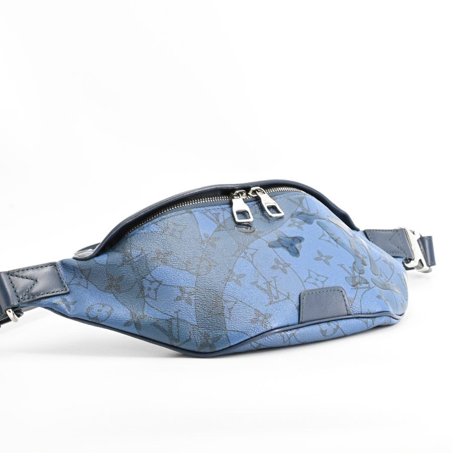 Louis Vuitton Belt Bag Discovery PM — view 5