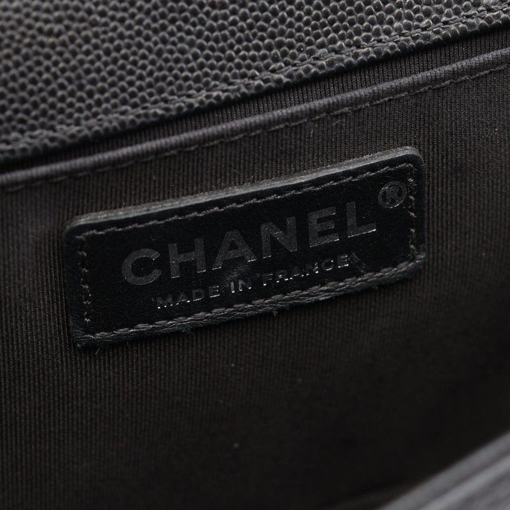 Chanel Shoulder Bag Boy Black Calf Boy Chain — view 4