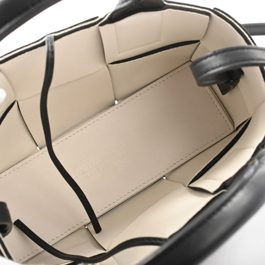 Bottega Veneta Handbag Candy Arco Tote — view 4