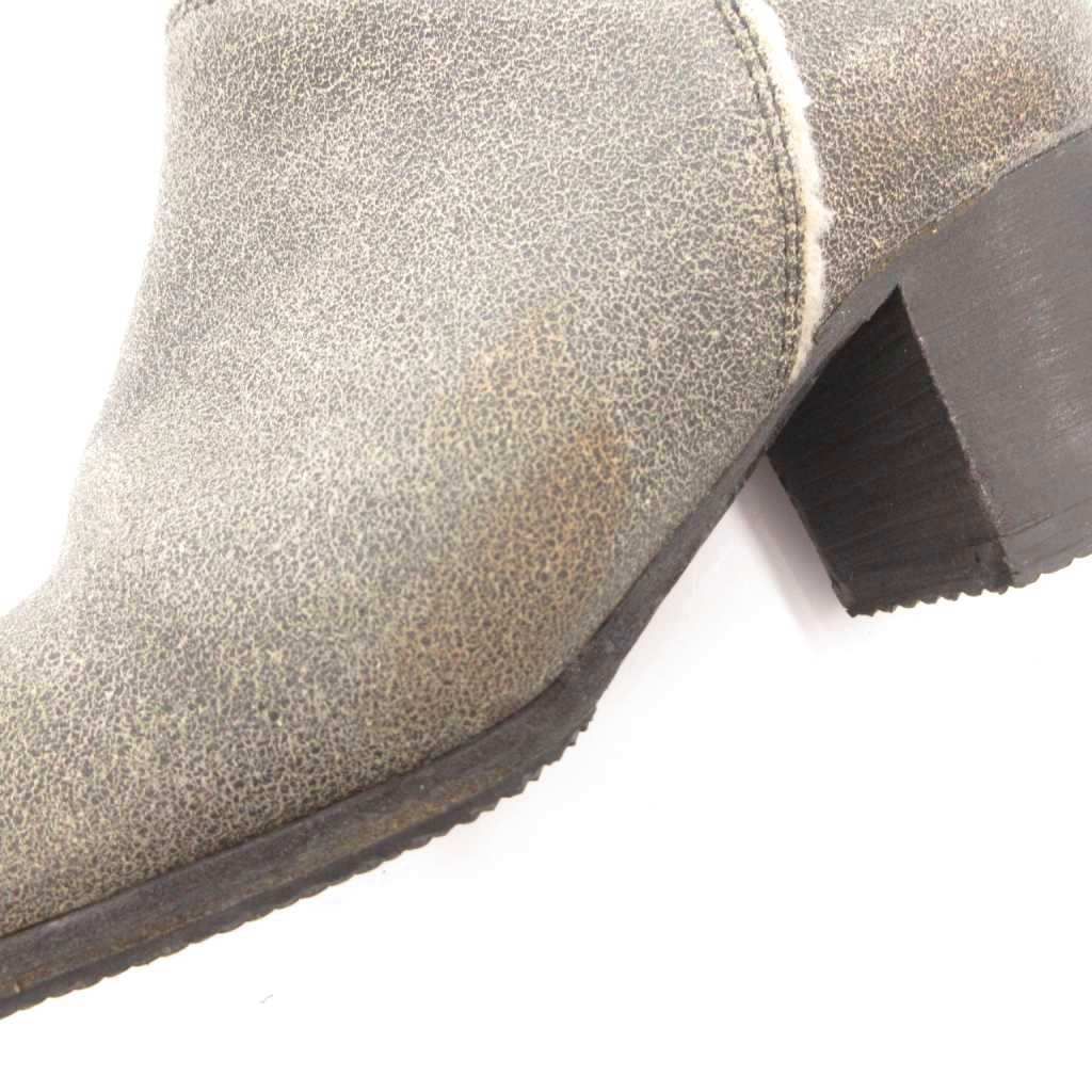 Chanel Short Boots CC Logo Chanki Heels Leather 36 Gray — view 8