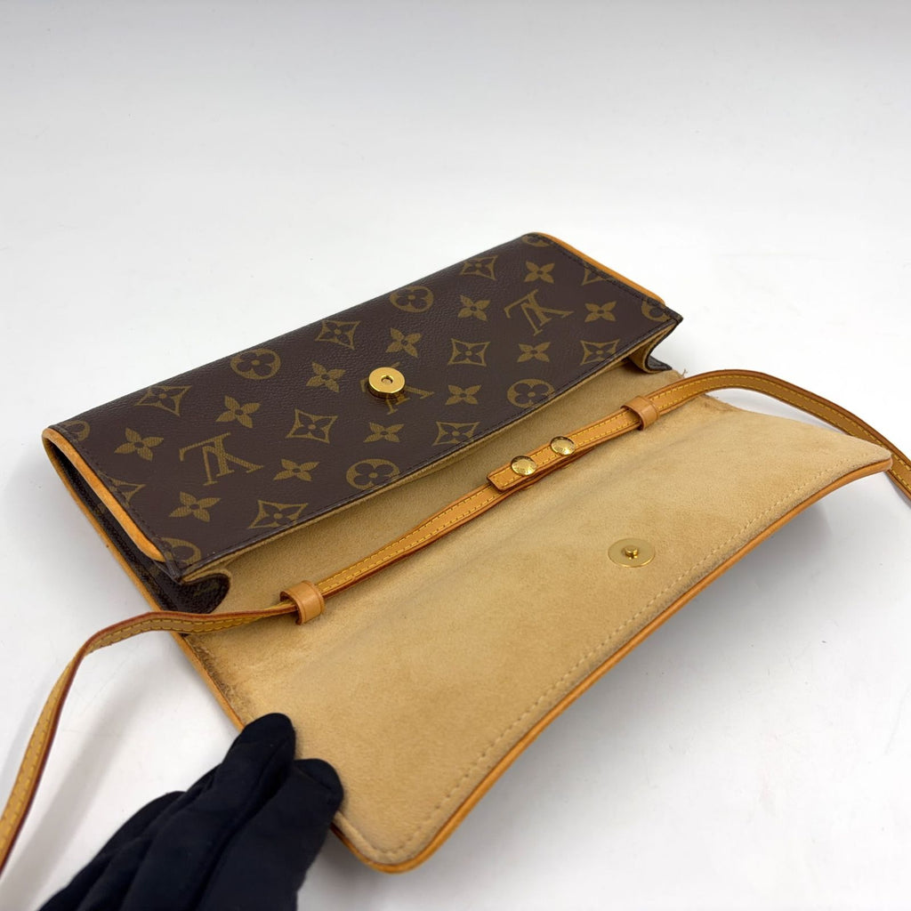 Louis Vuitton Pochette Twin GM Monogram Leather Brown Light Shoulder Bag Gold — view 9