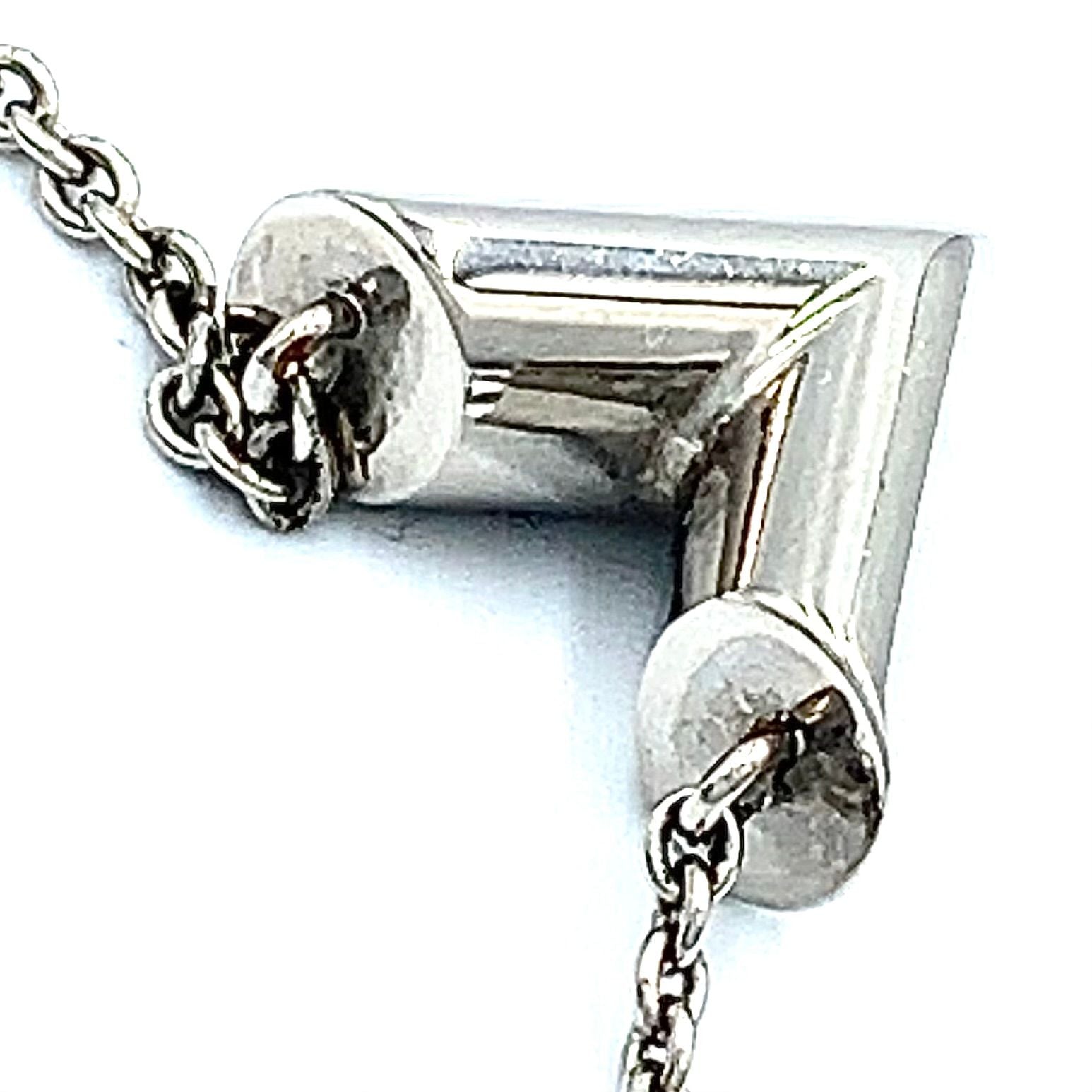 Louis Vuitton Essential Metal Silver Necklace — view 8