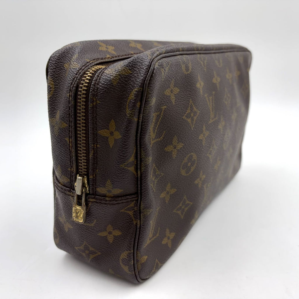 Louis Vuitton Trousse Toilette 28 Monogram Brown Cosmetic Pouch Gold — view 7